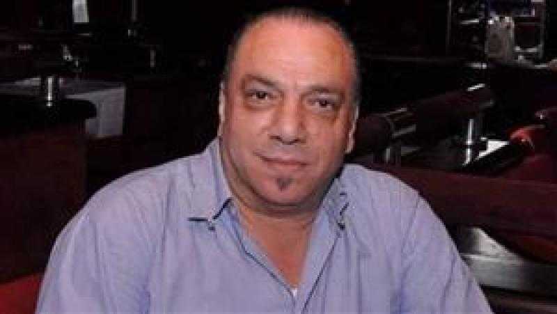 حزن وغضب الفنانين في جنازة الفنان محمد أبو اليزيد